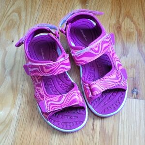 Eddie Bauer pink sandals size 13